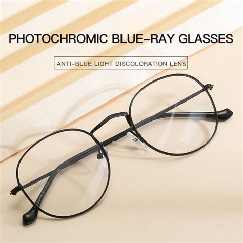 Ravhim Photochromic Eyewear Retro Metal Frame Eyeglass Anti Radiation