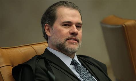 Ministros do STF propõem reajuste de 16 nos próprios salários Jornal