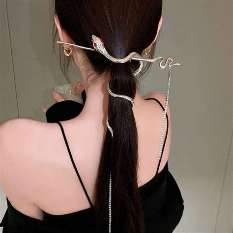 LANFUBEISI New Tassel Chain Snake Hair Claw Fashion Spider Crab Clip