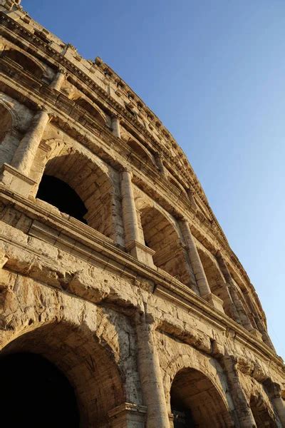 Detalles Del Famoso Amphitheatrum Flavium Conocido Como Coliseo En Roma