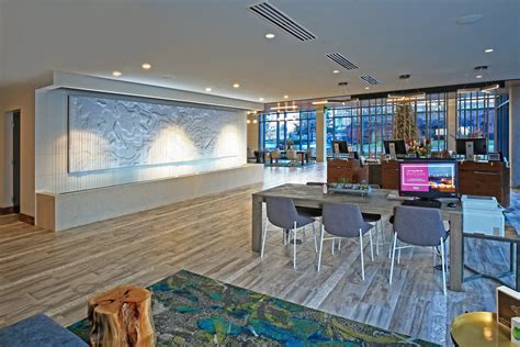 Embassy Suites Lobby – West | Don Woodard Artworks