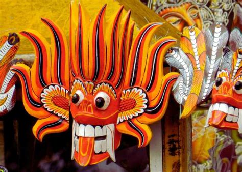 Tradiciones de máscaras en Sri Lanka Visítalo con nosotros