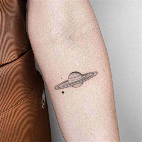 Amazing Saturn Tattoos Ideas And Designs Tattoosboygirl