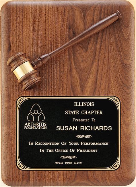 Walnut Gavel Plaque PG1687 with Free Engraving