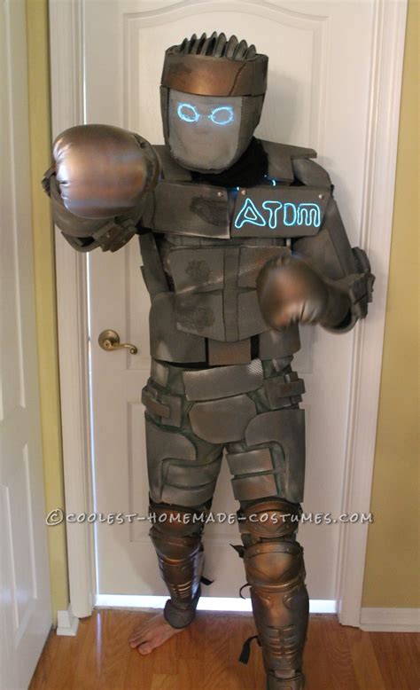 Homemade Atom Robot Costume from Real Steel