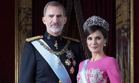 Gran Sorpresa La Reina Letizia Y Felipe VI Salieron A Comer Con Amigos