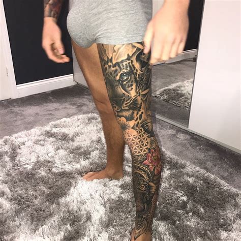 Photo Hot Hung And Tattooed LPSG