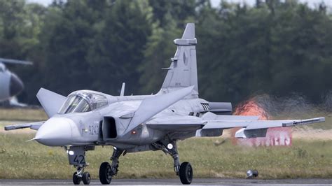 5 Of The Coolest Saab Fighter Jets Ever Built GearOpen