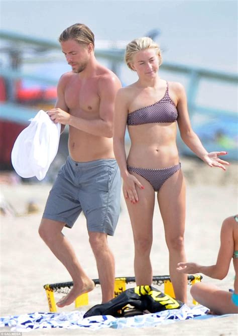 Makeup Free Julianne Hough Shows Off Her Bikini Body In La Daily Mail