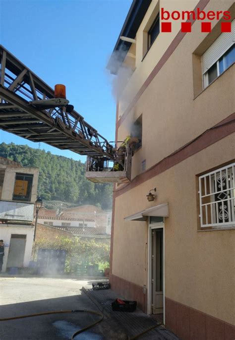 Cuatro Intoxicados Por Humo En Un Incendio En La Cocina De Un Hotel En