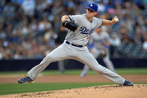 Dodgers' Alex Wood to miss at least a month with elbow impingement ...