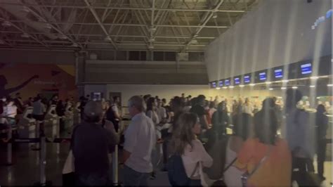 Aeroporto Tom Jobim o Galeão tem apagões na noite desta terça Rio