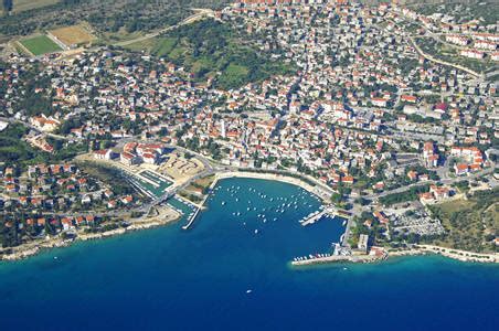 Novi Vinodolski Harbour in Novi Vinodolski, Croatia - Marina Reviews ...