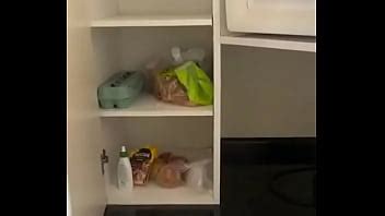 Me Exibindo Pros Pedreiros Na Sacada Da Pousada XVIDEOS