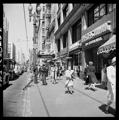 Street Scenes Of Los Angeles In 1942 Los Angeles Photography Los