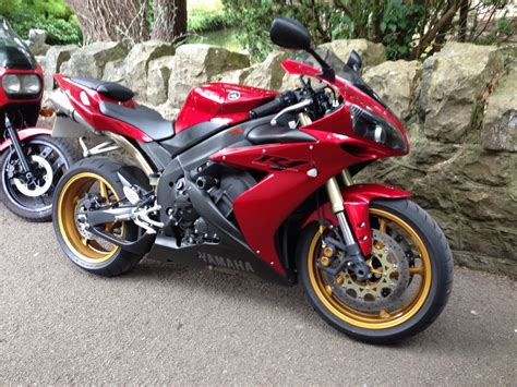 2004 Yamaha Yzf R1 04 Red