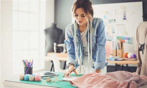 Mau Kuliah Fashion Design Ini 7 Universitas Negeri Yang Buka Prodi