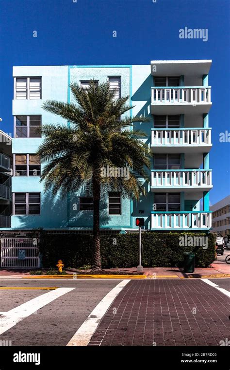 Low Rise Block Of Flats Hi Res Stock Photography And Images Alamy