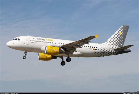 EC MGF Vueling Airbus A319 112 Photo By Eduardo Seijo ID 1127093