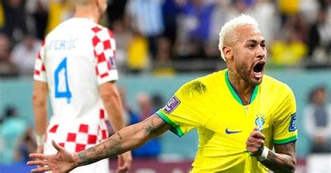 Neymar iguala a Pelé como máximo goleador histórico de Brasil