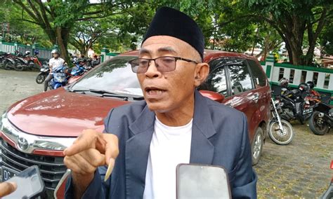 Dpc Apdesi Halsel Minta Kades Ikut Sosialisasi Hasil Kerja Bupati