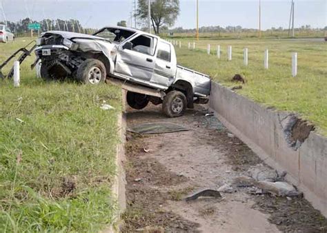 Accidente fatal en zona norte automovilista se incrustó en un canal y