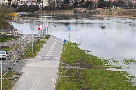 Wysoki Poziom W D W Wielkopolsce Ludziom Zalewa Piwnice Wpoznaniu Pl