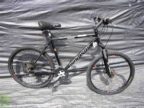 Windsor Cliff 4900 Front Suspension Mountain Bicycle - Roller Auctions