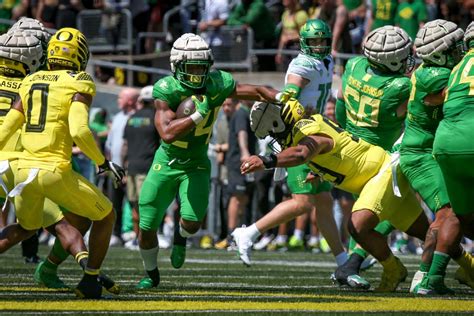 Oregon Football Running Backs Bucky Irving Commands Spotlight