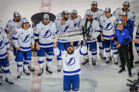 Tampa Bay Lightning Stanley Cup 2021 : Tampa Bay Lightning win the NHL ...