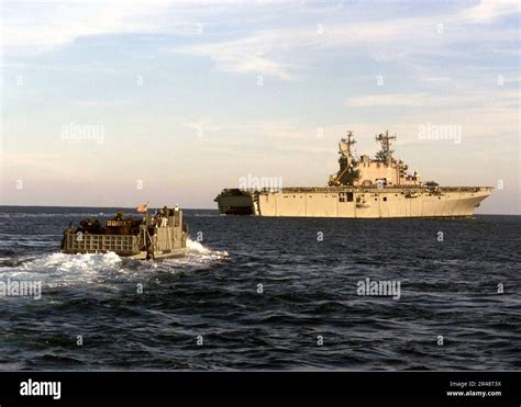 Us Navy Landing Craft Utility One Six Five Four Returns To The Amphibious Assault Ship Uss