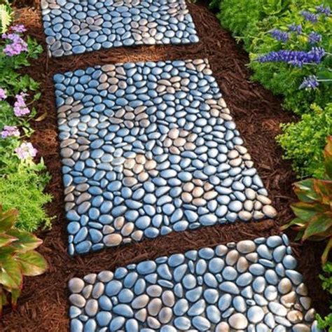 Stunning Stepping Stones Pathway Design Ideas 04 - HMDCRTN