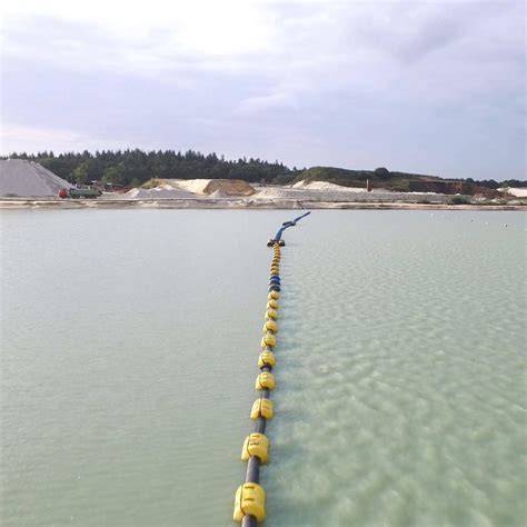 Floaters to keep pressurepipes and flexible hoses afloat