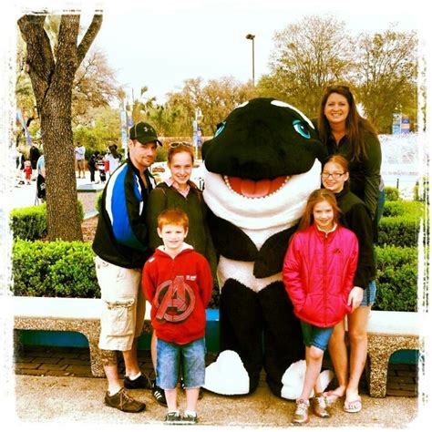 #SeaWorldTexas | Seaworld (san antonio), Sea world, Road trip