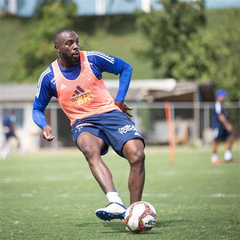 Inc Modo Muscular Manoel Vira Desfalque Do Cruzeiro Para Estreia