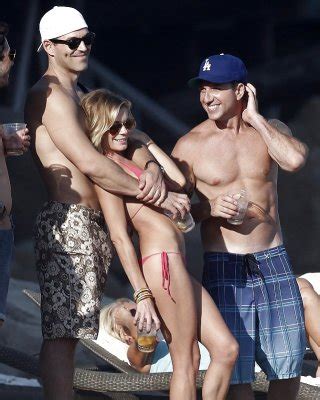 LeAnn Rimes Wearing A Bikini At A Malibu Beach Porn Pictures XXX Photos Sex Images 375718