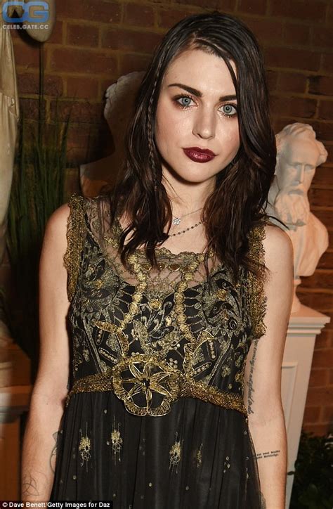 Frances Bean Cobain Nackt Bilder Onlyfans Leaks Playboy Fotos Sex Szene