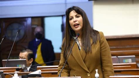 Patricia Chirinos Presenta Denuncia Constitucional En Contra De Los