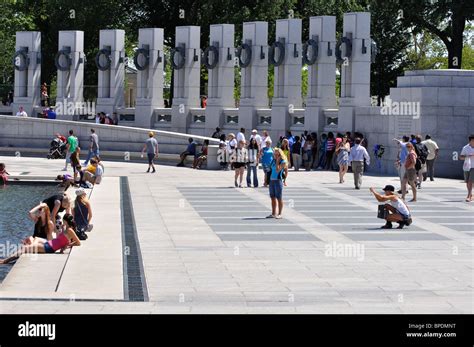 National World War II Memorial and fountain, Washington DC, USA Stock Photo - Alamy