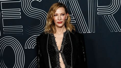 Cate Blanchett Lleva El Top Cortinilla En Los César 2022 Vogue España