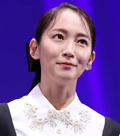 吉岡里帆、花魁姿を披露 「妖艶すぎる」「完全に心を奪われました」とファン絶賛 芸能写真ニュース 日刊スポーツ