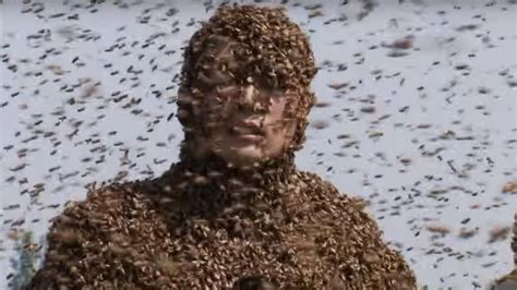 This man's record-breaking 'bee beard' is the stuff of nightmares