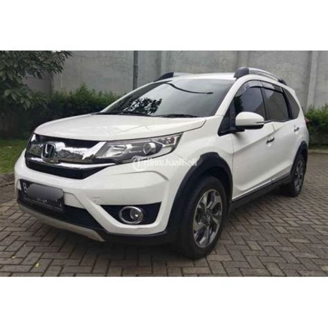 Mobil Honda BRV E CVT 2017 Matic Bekas Mulus Terawat Pajak Panjang