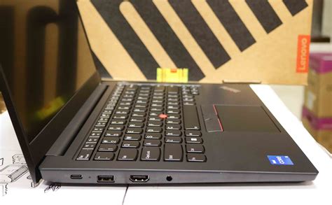 Laptop Lenovo Thinkpad E14 Gen 4 I5 1235u 8gb 512gb Ssd14inch Fhd 21e300dpva