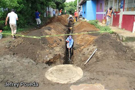 Alcaldía supervisa obras viales y de drenaje sanitario en Vista