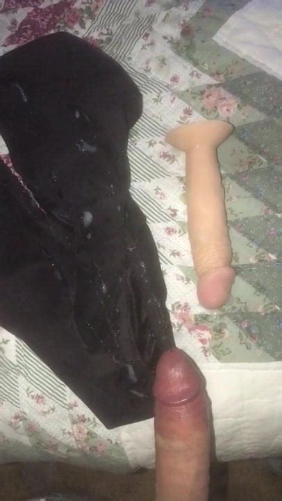 Shooting massive Ladung Sperma auf Stiefmutter Dildo und Höschen xHamster