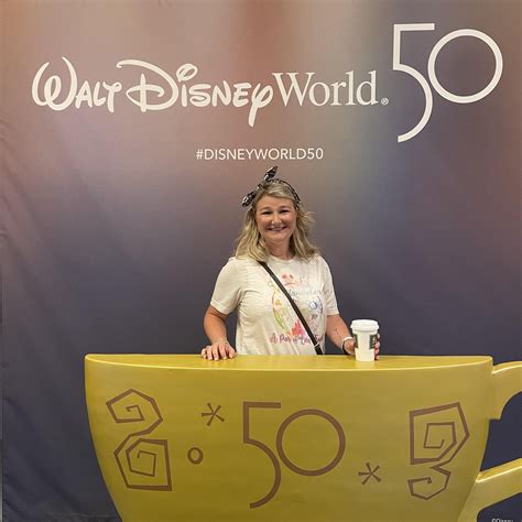 A Pair of Ears Travel with Rebecca Lowe