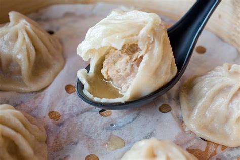 How To Eat Soup Dumplings The Right Way According To Experts