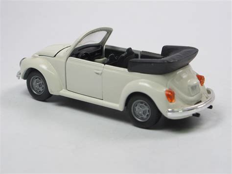 Siku Volkswagen VW 1303 Käfer Cabriolet weiß Modellauto 1 43