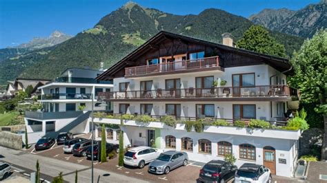 Garni Hotel Kessler Tirolo Dorf Tirol Alle Infos Zum Hotel